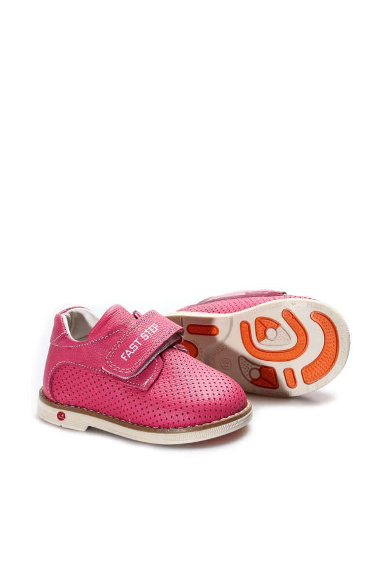 EN: Pink leather girls shoes with breathable perforated design
AR: حذاء بناتي وردي من الجلد بتصميم مثقّب مهوّى