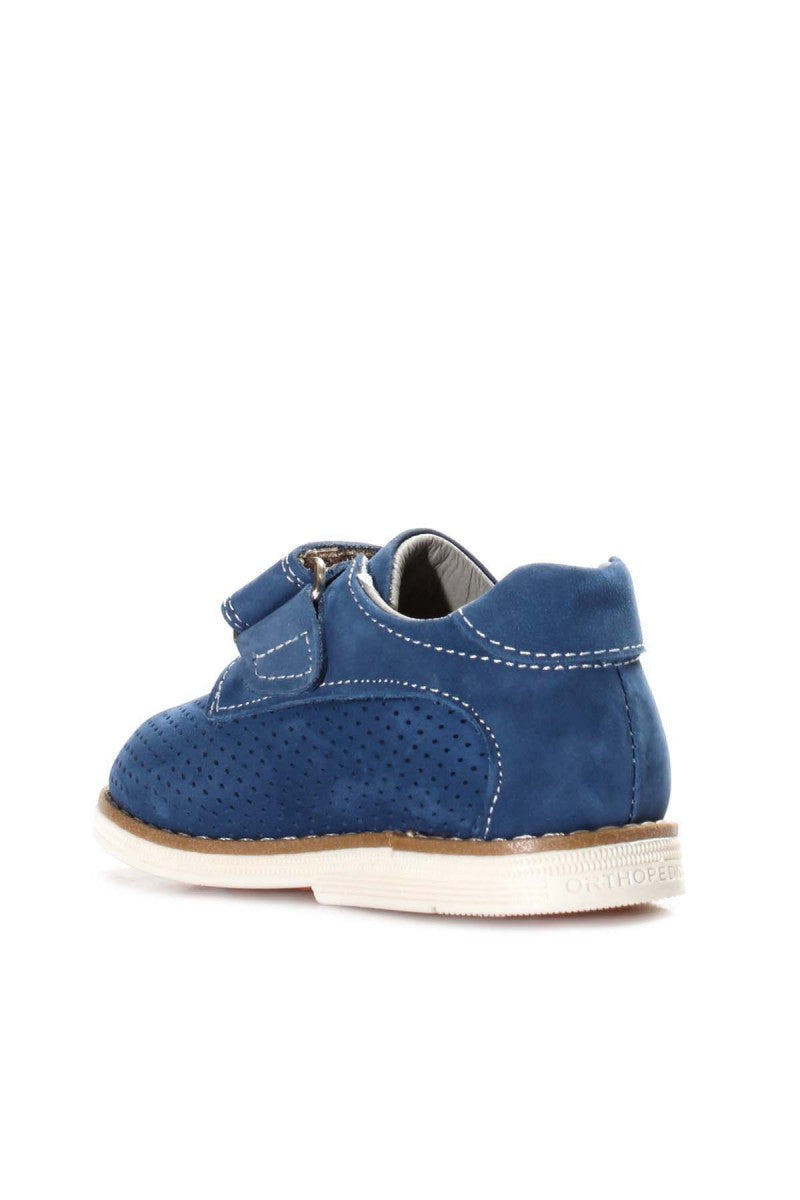 EN: Fast Step boys leather shoes – ideal for school and casual wear
AR: أحذية أولاد من Fast Step – مثالية للمدرسة والاستخدام اليومي
