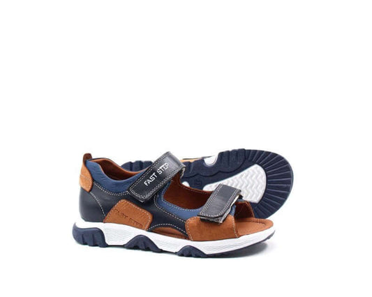 Boys’ leather sandals in brown and navy – Velcro closure – Fast Step brand – MiniSteps Egypt

صنادل أولاد جلدية باللون البني والكحلي – إغلاق فيلكرو – ماركة Fast Step – MiniSteps مصر